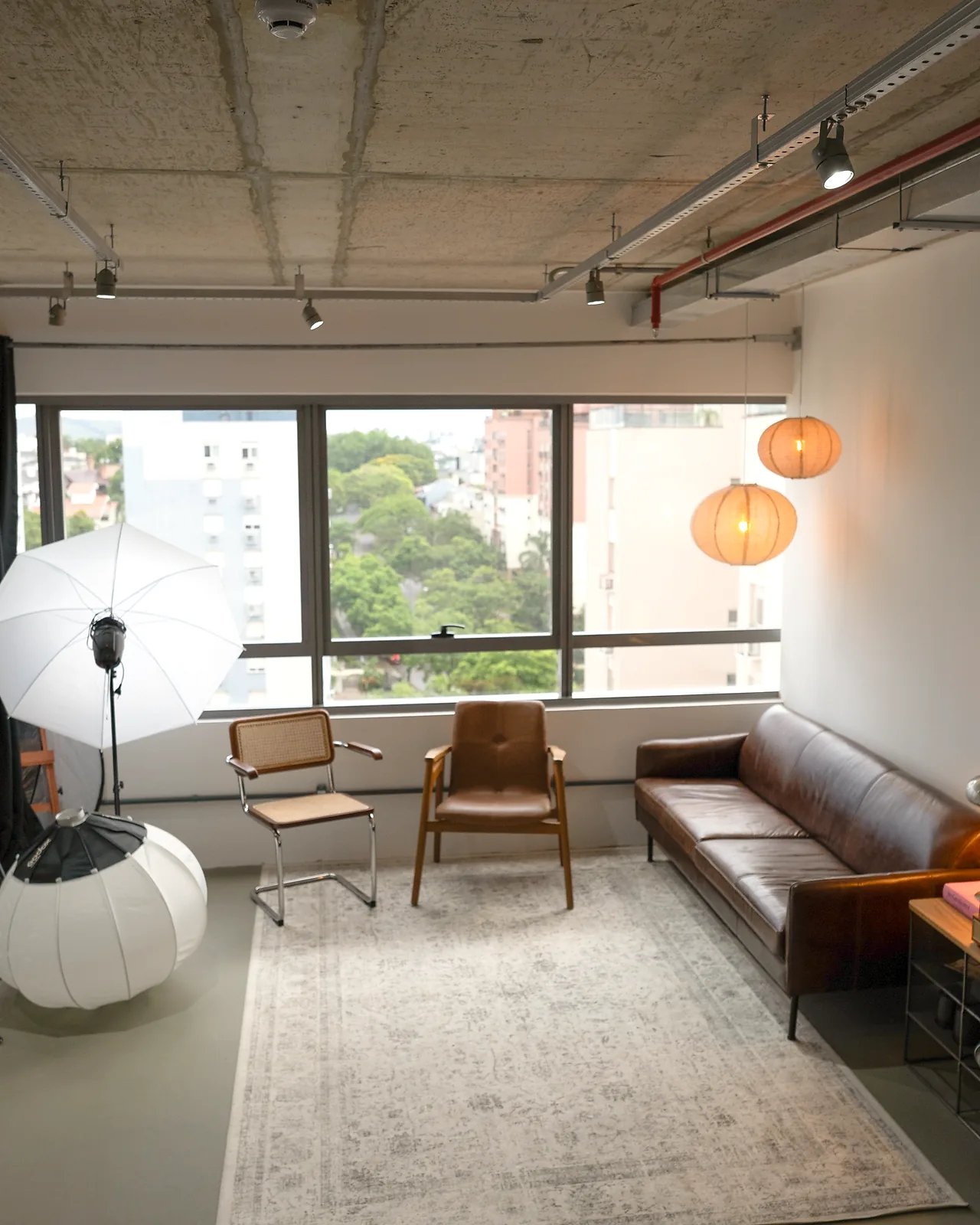 Loft do Avenue Studio banhado por luz natural